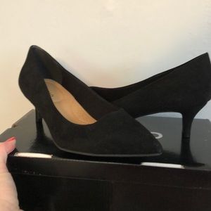 Black suede like kitten heels